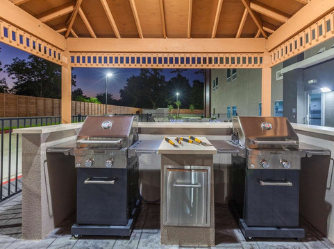 休斯顿东I-10拉昆塔温德姆套房酒店主图