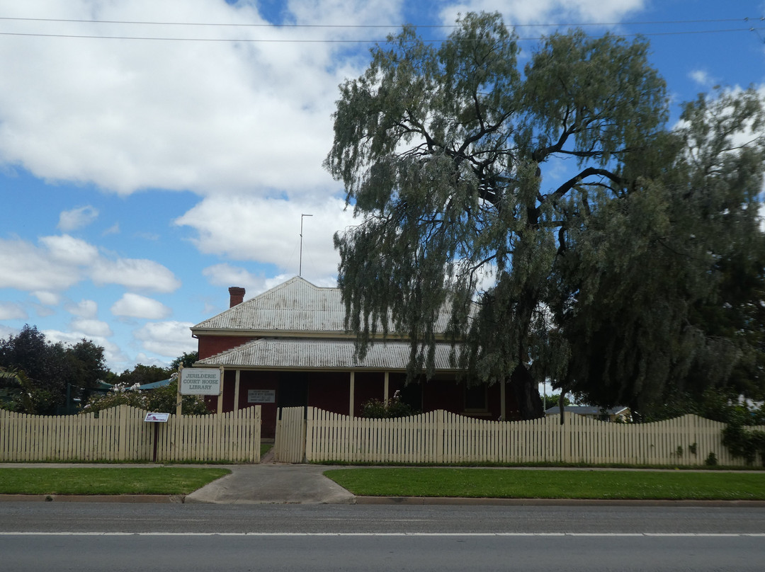 Jerilderie Court House Library景点图片