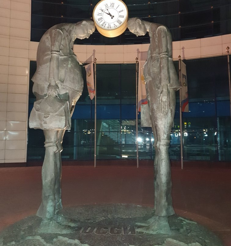 Sculpture Bureaucrat and Entrepreneur-Oryol必去景点