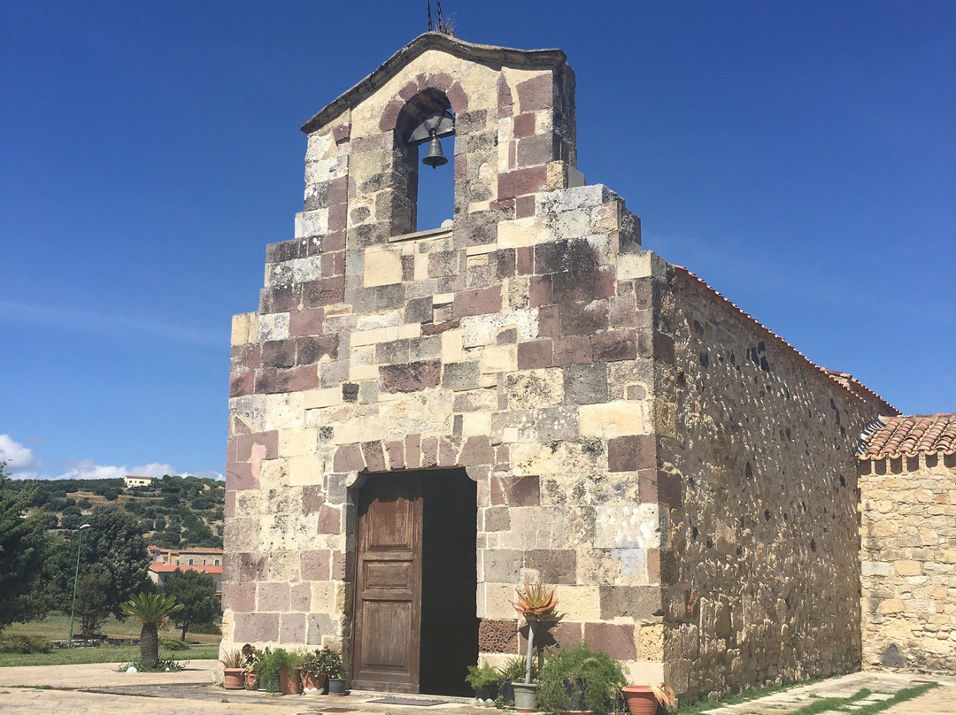 Chiesa di Santa Barbara de Montes-Capoterra必去景点