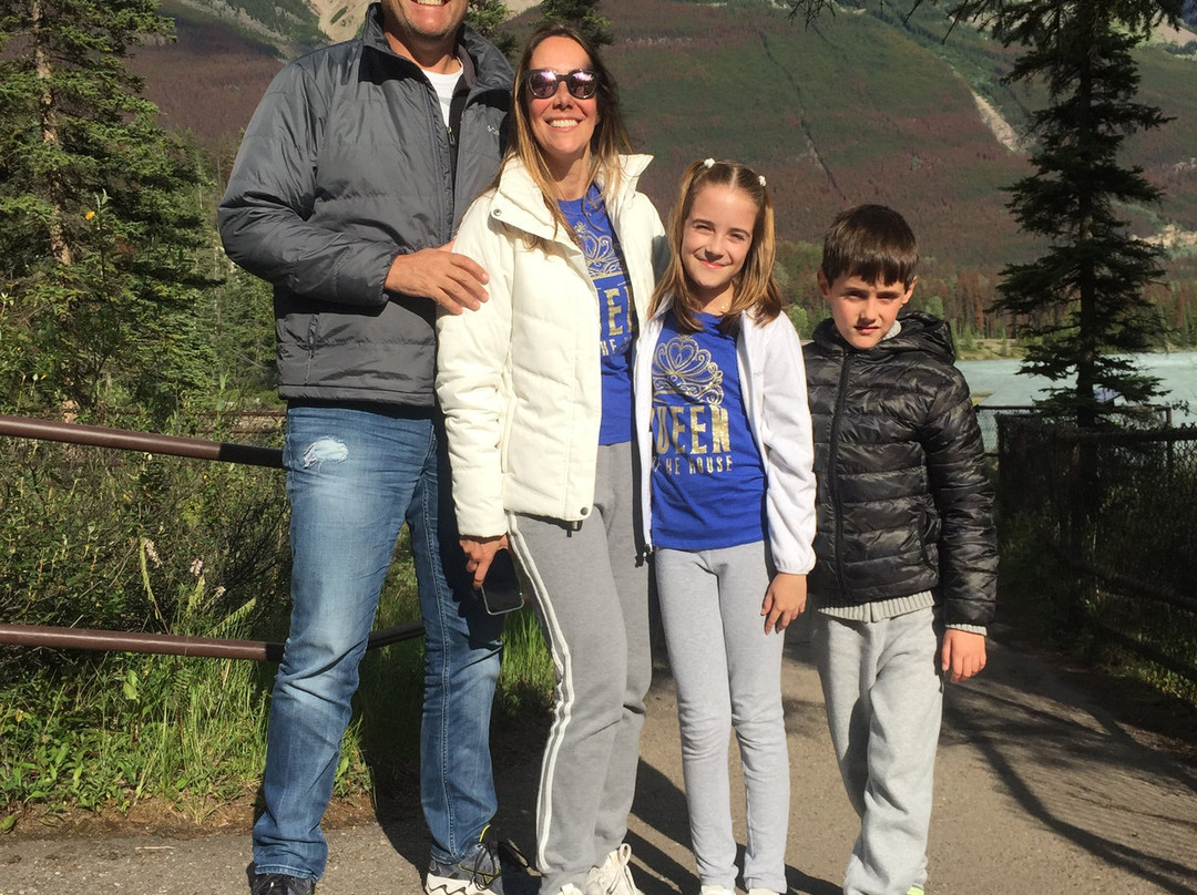 阿萨巴斯卡瀑布观景点-贾斯珀必去景点