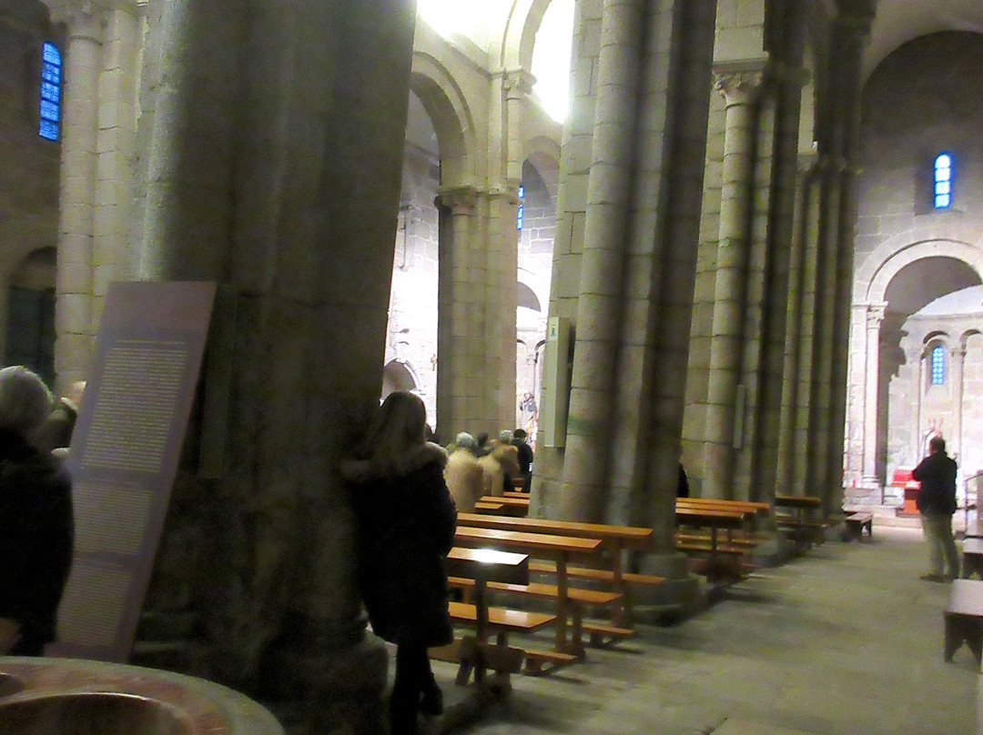 Church of Santa Maria la Real del Sar-圣地亚哥德孔波斯特拉必去景点