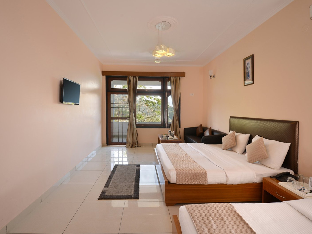 Maya Regency Hotel主图