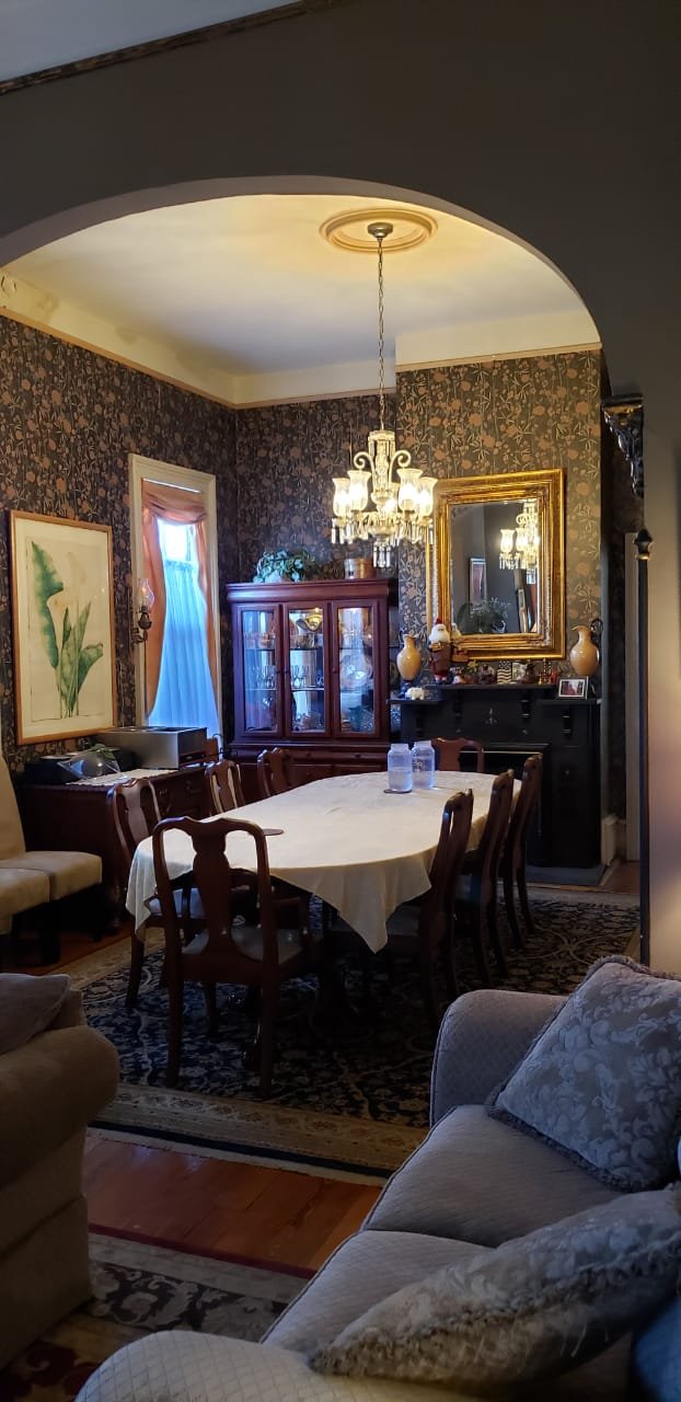 Roussell's Garden Bed & Breakfast-餐饮