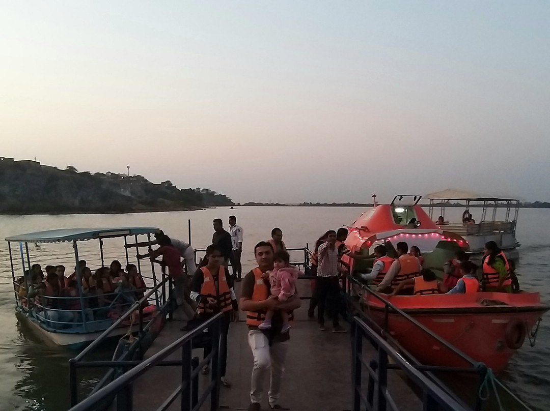 Lal Pari Lake-杰拉果德必去景点