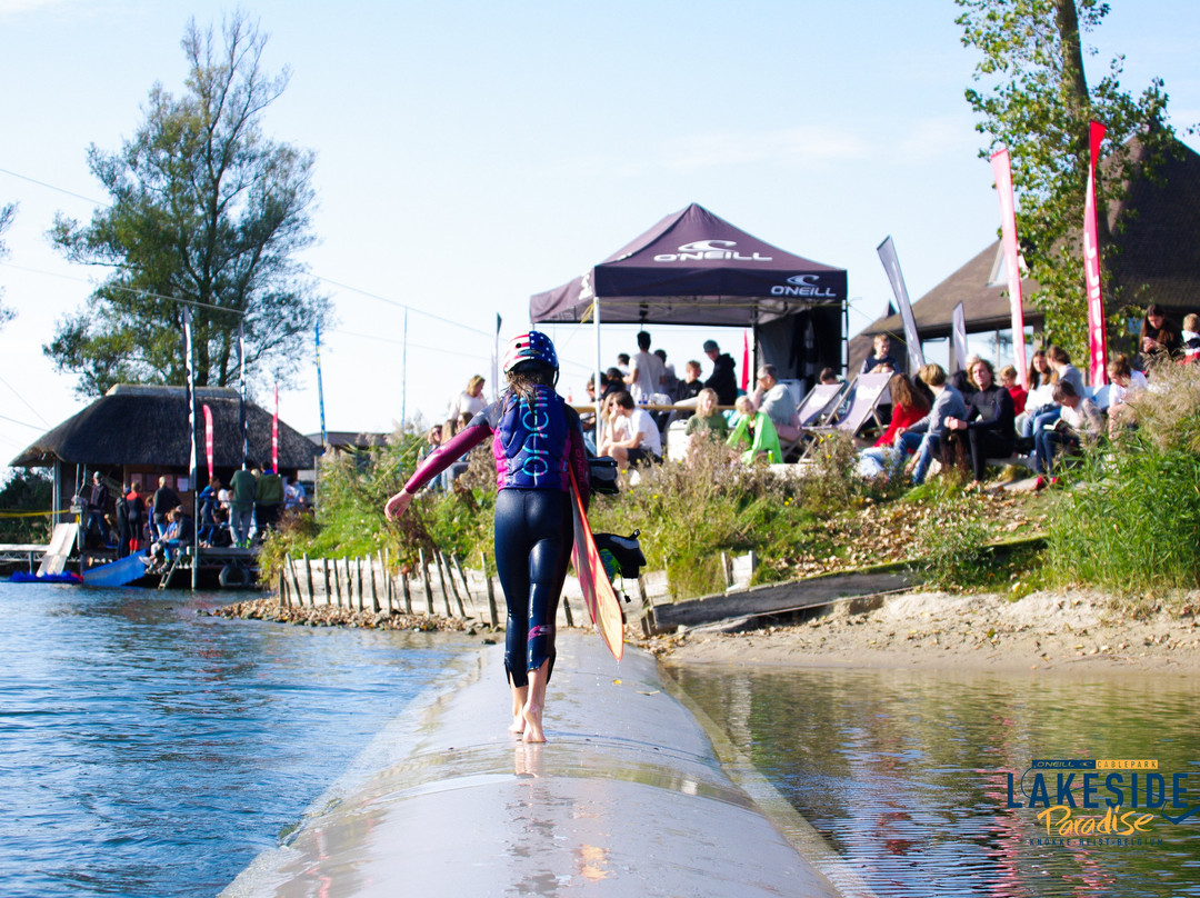 Lakeside Paradise Cable Park-克诺克－海斯特必去景点