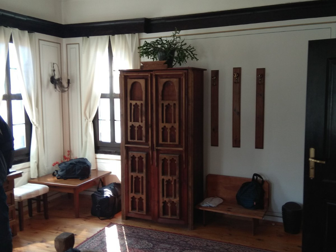 Lumparov's House主图
