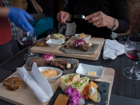 Polar Permaculture Solutions-朗伊尔城必去景点