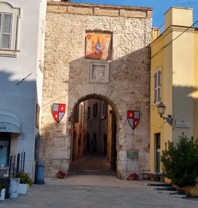 Porta Romana di San Gemini景点图片