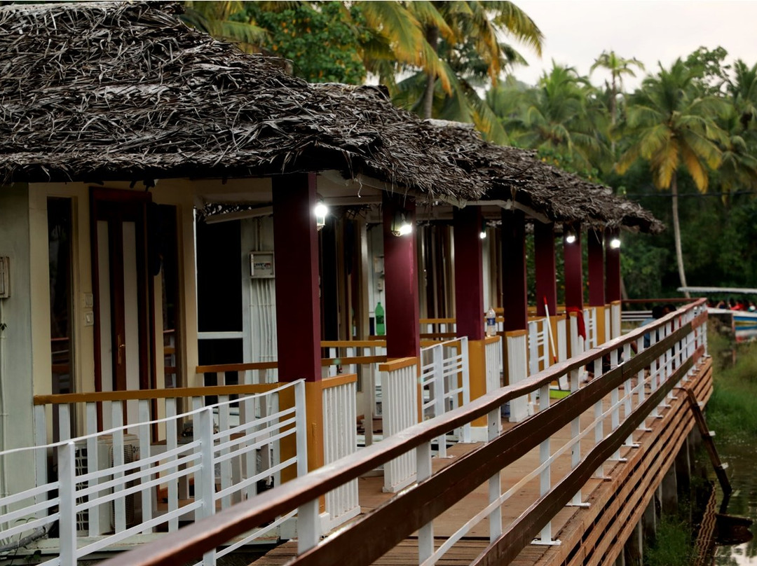 Phoenix Island Resort主图