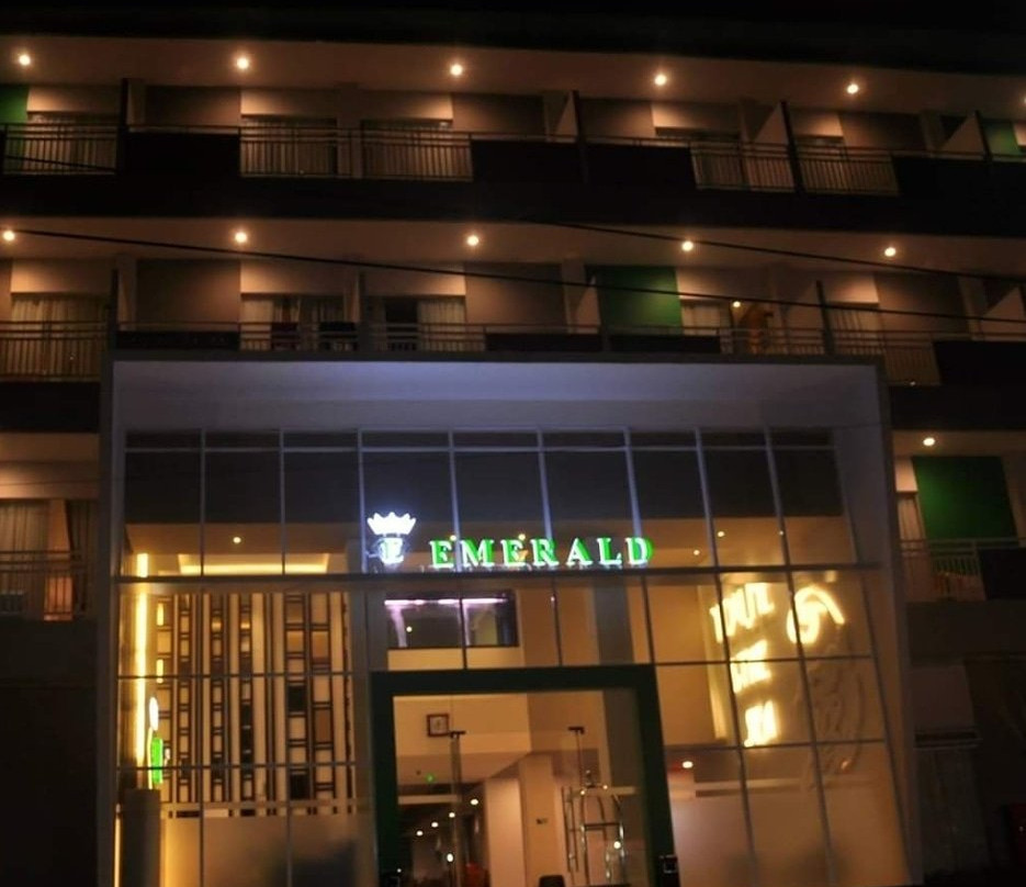 Emerald Hotel主图