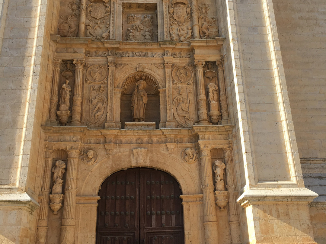 Iglesia de Santiago de Los Caballeros景点图片