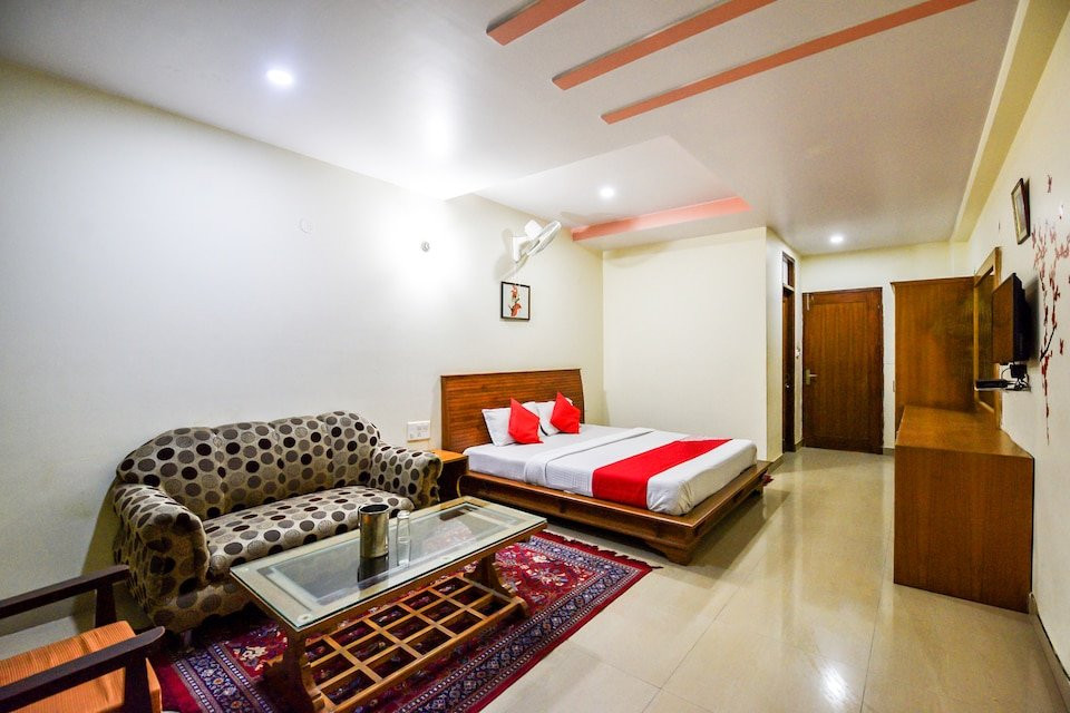 OYO 26734 River Bank主图