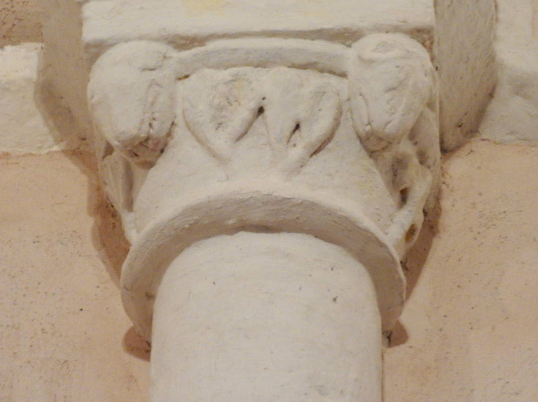Eglise Sainte-Leocadie景点图片