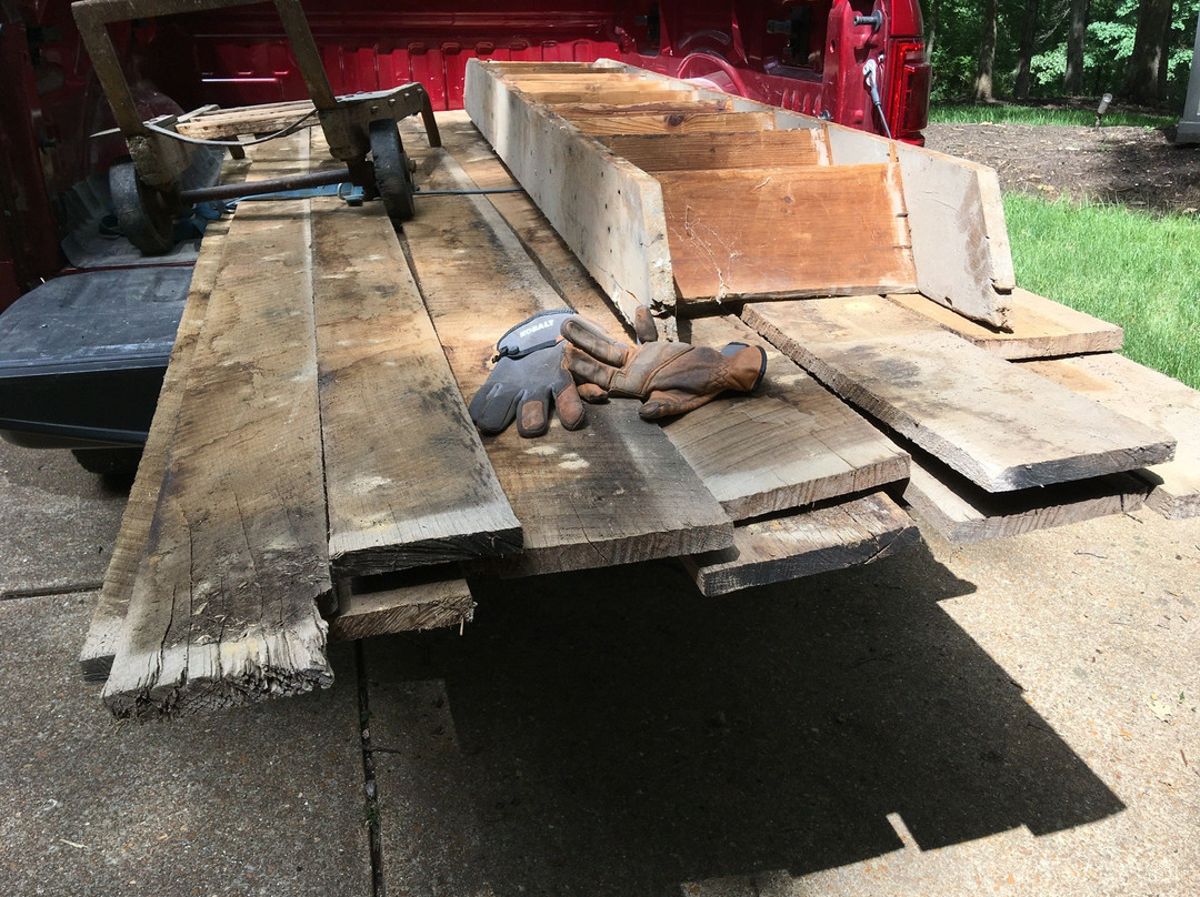 Labadie旅游景点-Samuel Berton Distilling