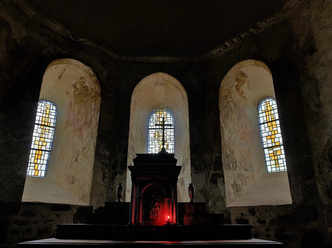 Eglise Saint-Pierre-La Peruse必去景点