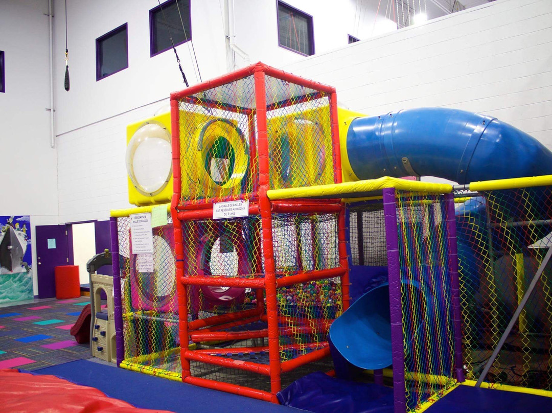 Club de Trampoline Acrosport Barani-拉瓦尔必去景点