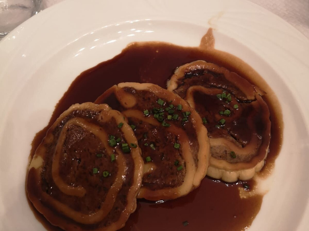 Au cheval blanc主图