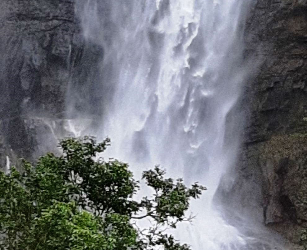 Diyaluma Falls-Koslanda必去景点