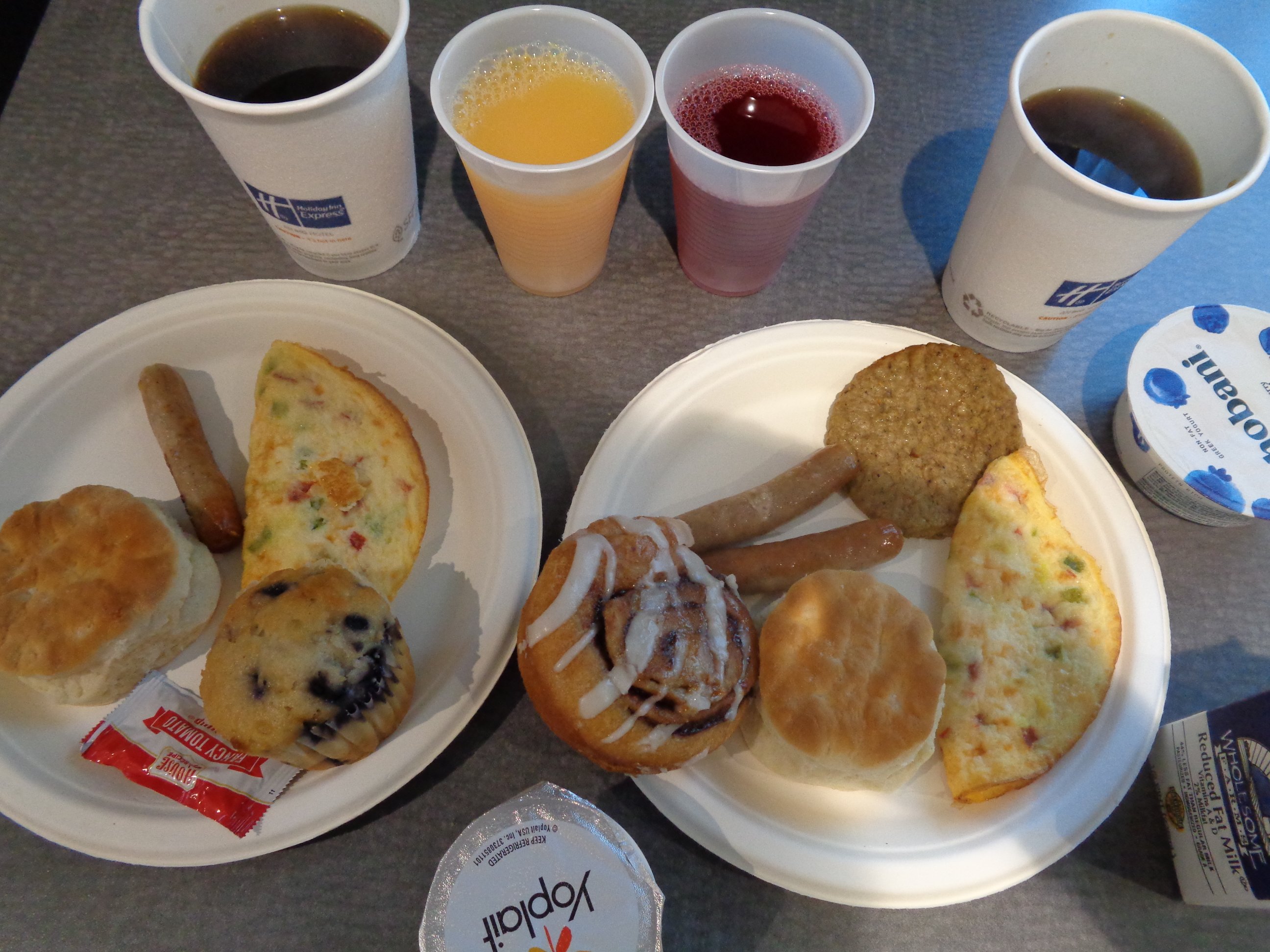Holiday Inn Express Bakersfield, an IHG hotel-餐饮