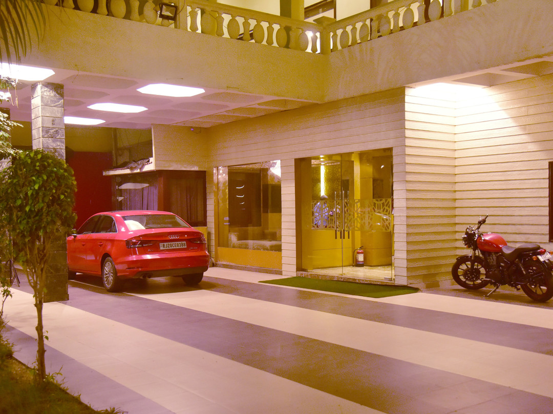 Hotel Surpin Palace主图