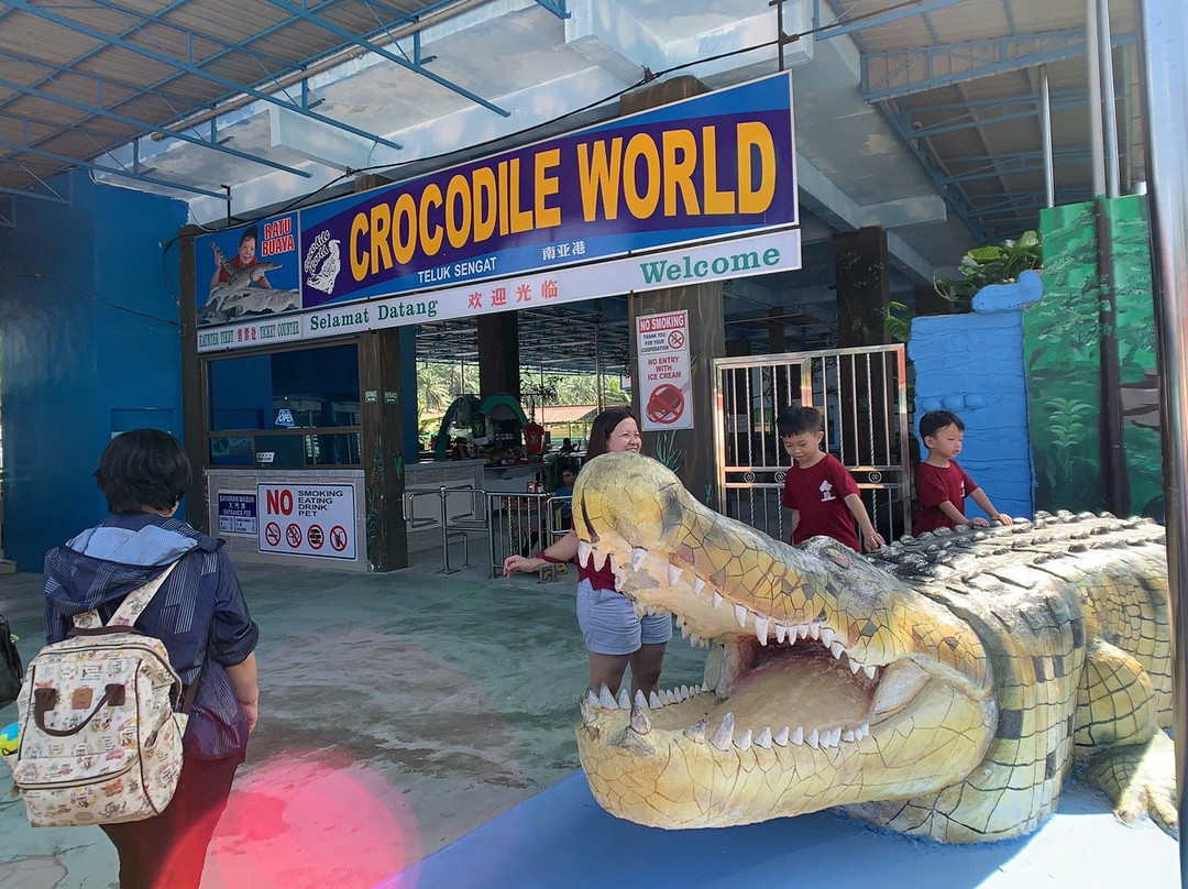 Teluk Sengat Crocodile Farm景点图片