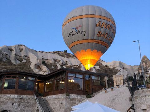 格兰德卡乌套房酒店主图