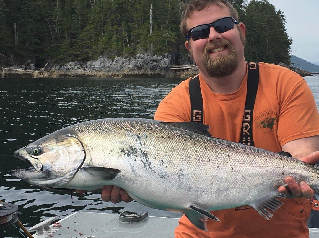 SouthEast Alaska Fishing Adventures景点图片