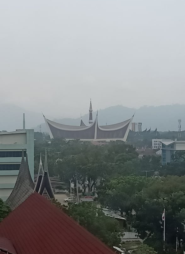 Whiz Prime Hotel Khatib Sulaiman Padang主图