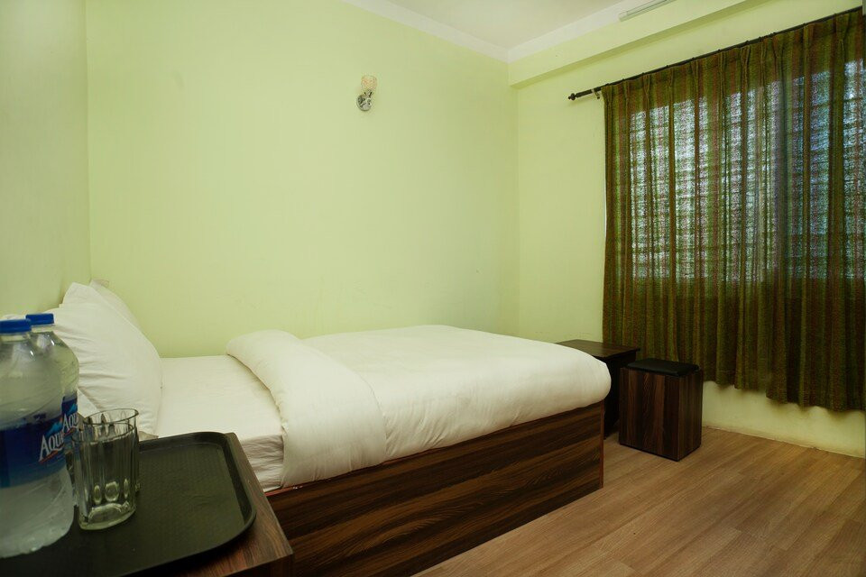 Spot on 464 Hotel Pahuna Ghar主图