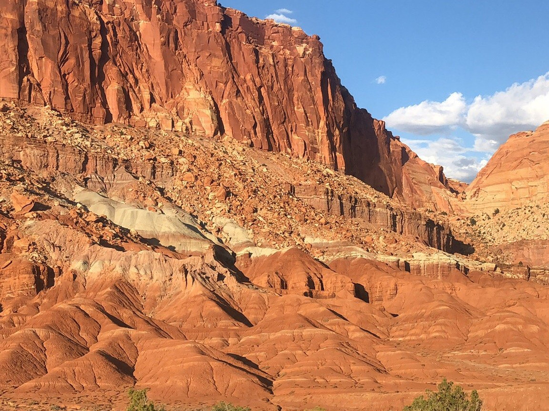 Notom Road Scenic Backway-圆顶礁国家公园必去景点