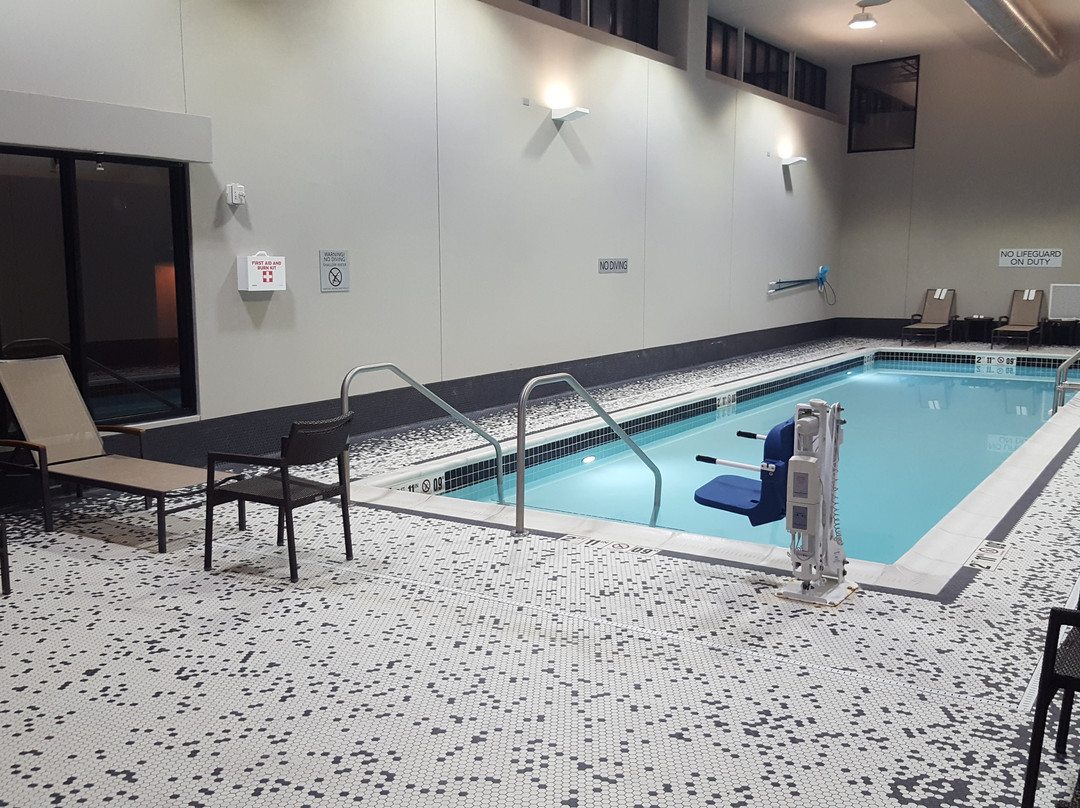 Courtyard Waterloo Cedar Falls主图