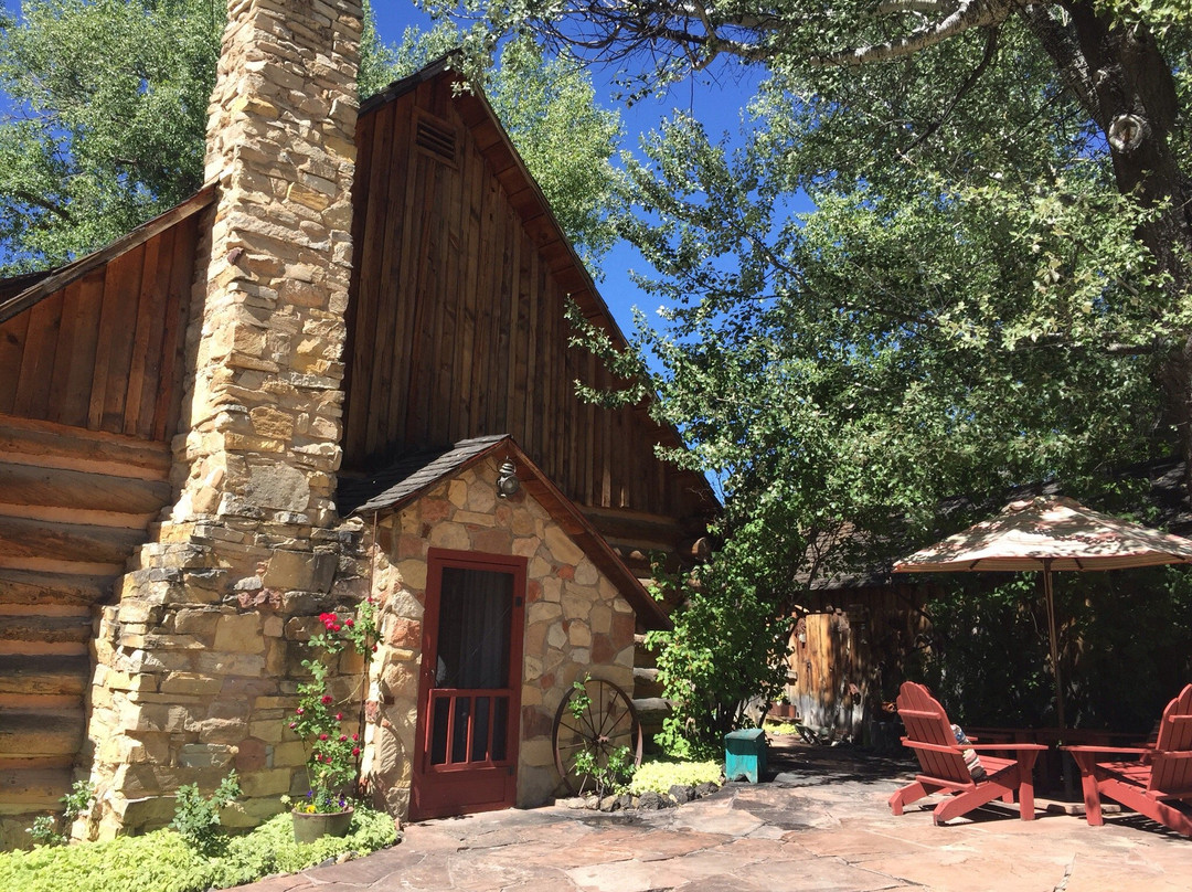 Mount Carmel旅游景点-Maynard Dixon Living History Museum