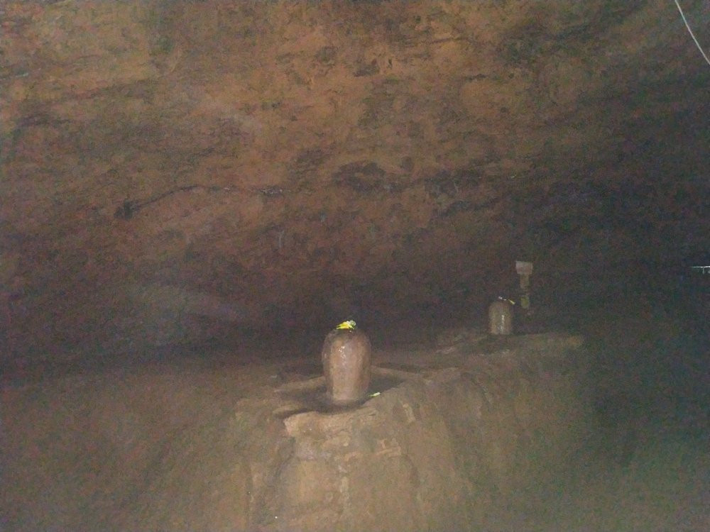 Jambavan Cave景点图片