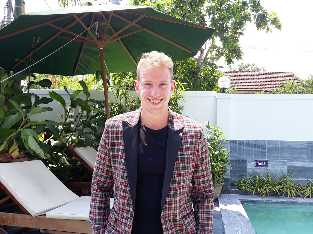 Ants Silk Bespoke Suits And Tailoring Hoi An-会安必去景点