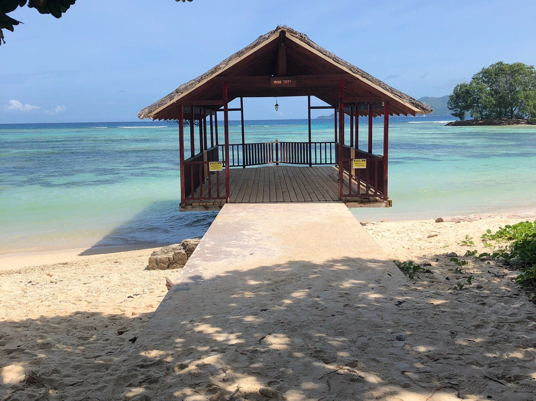 Anse La Reunion Beach景点图片