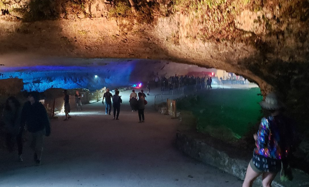 The Caverns景点图片