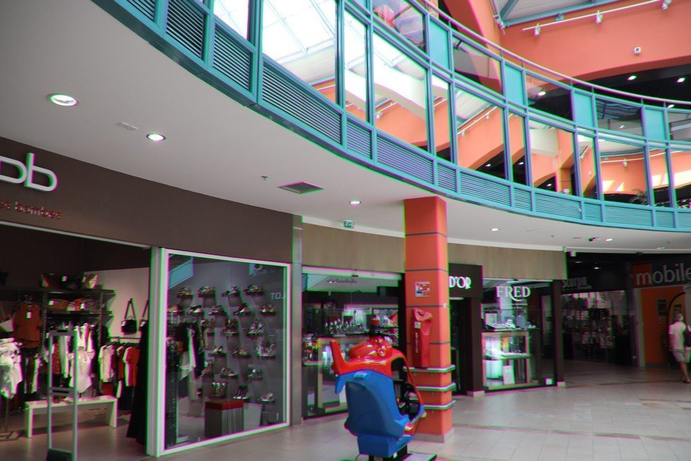 Cour Perrinon-法兰西堡必去景点