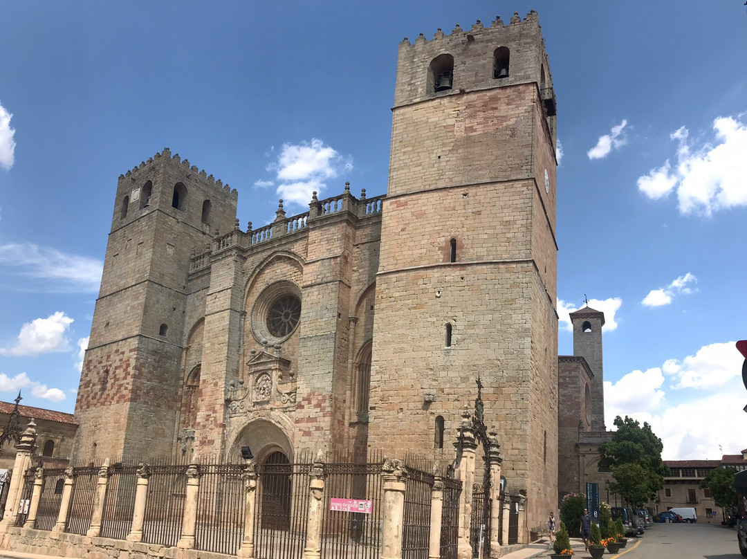 Catedral de Santa Maria de Siguenza景点图片