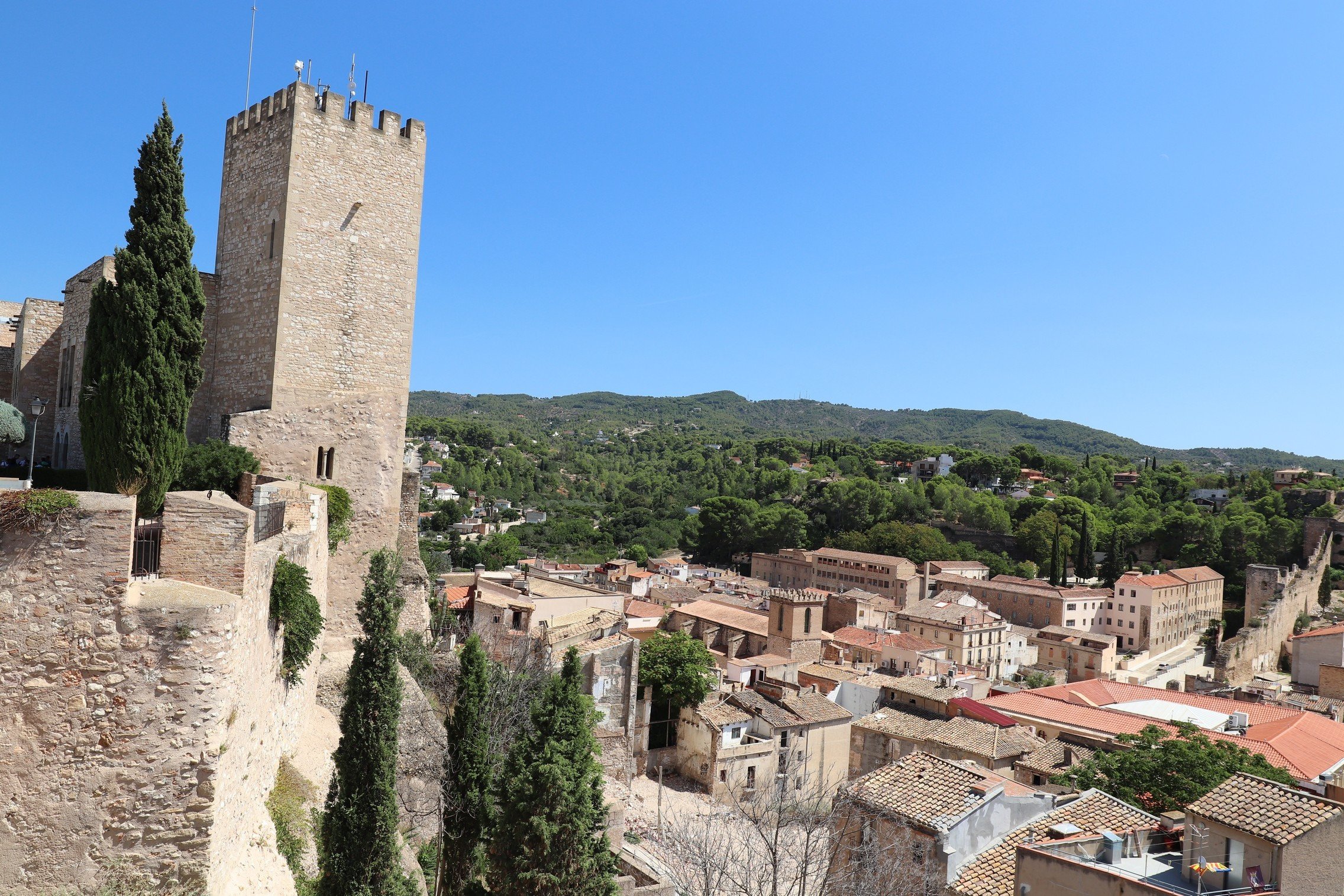 Castillo De La Zuda-官方