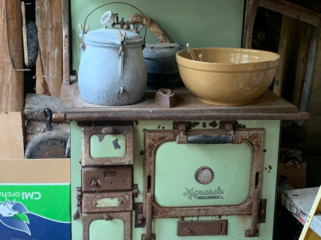 Norman Lowell Gallery-荷马必去景点