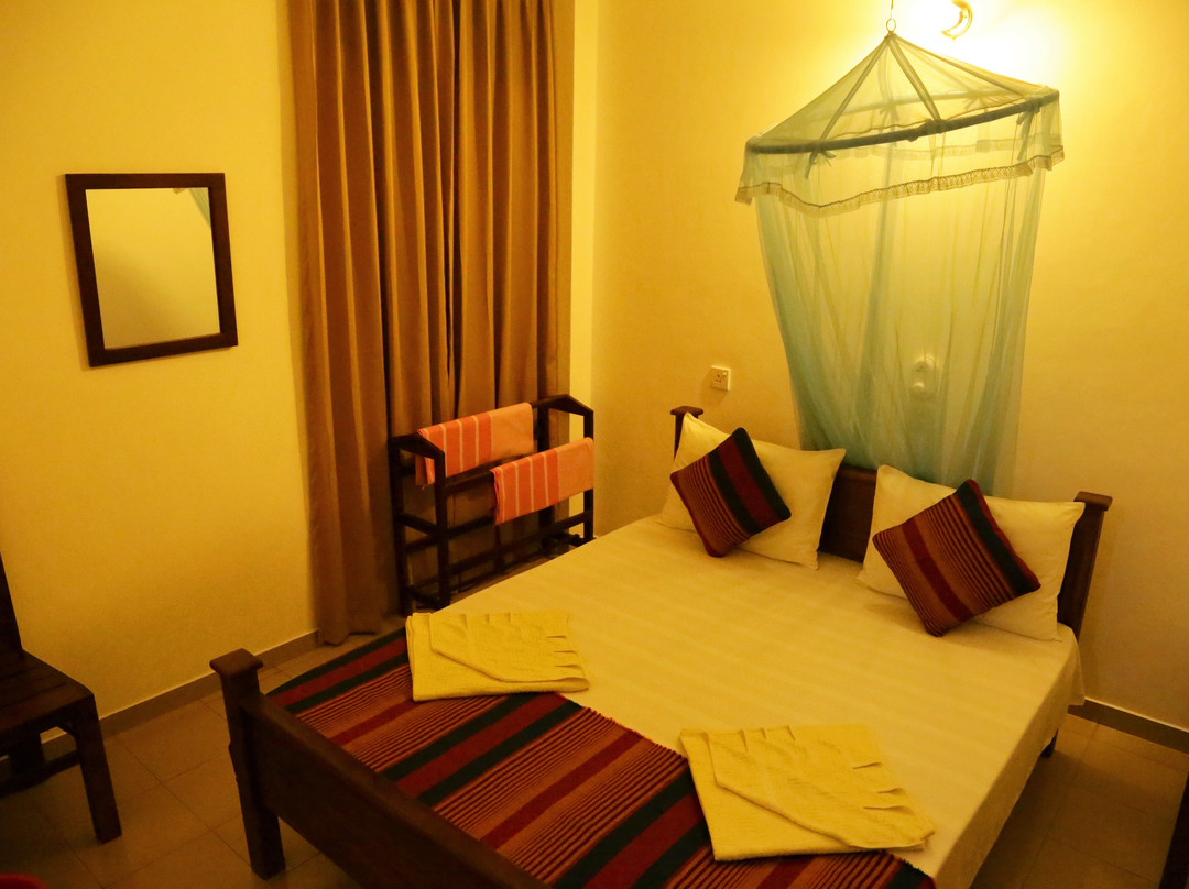 Vishmee Holiday Inn主图