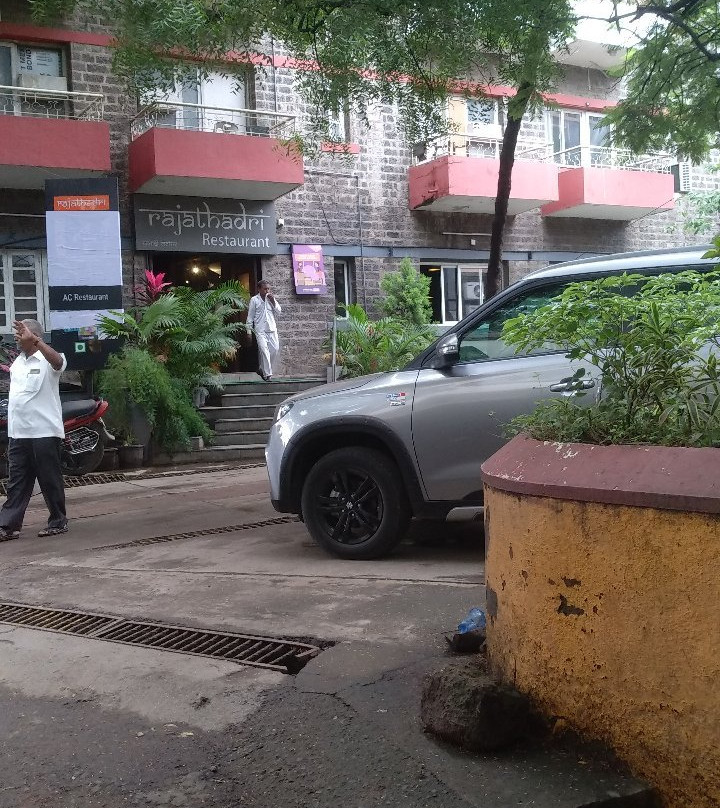 Rajathadri Hotel主图