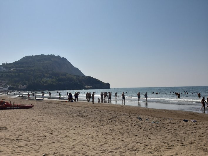 Spiaggia Miliscola景点图片