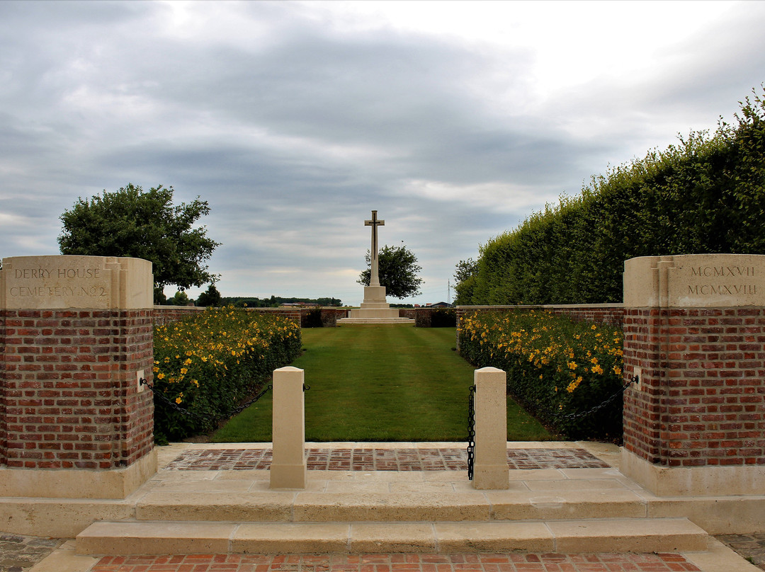 Derry House Cemetery No. 2景点图片