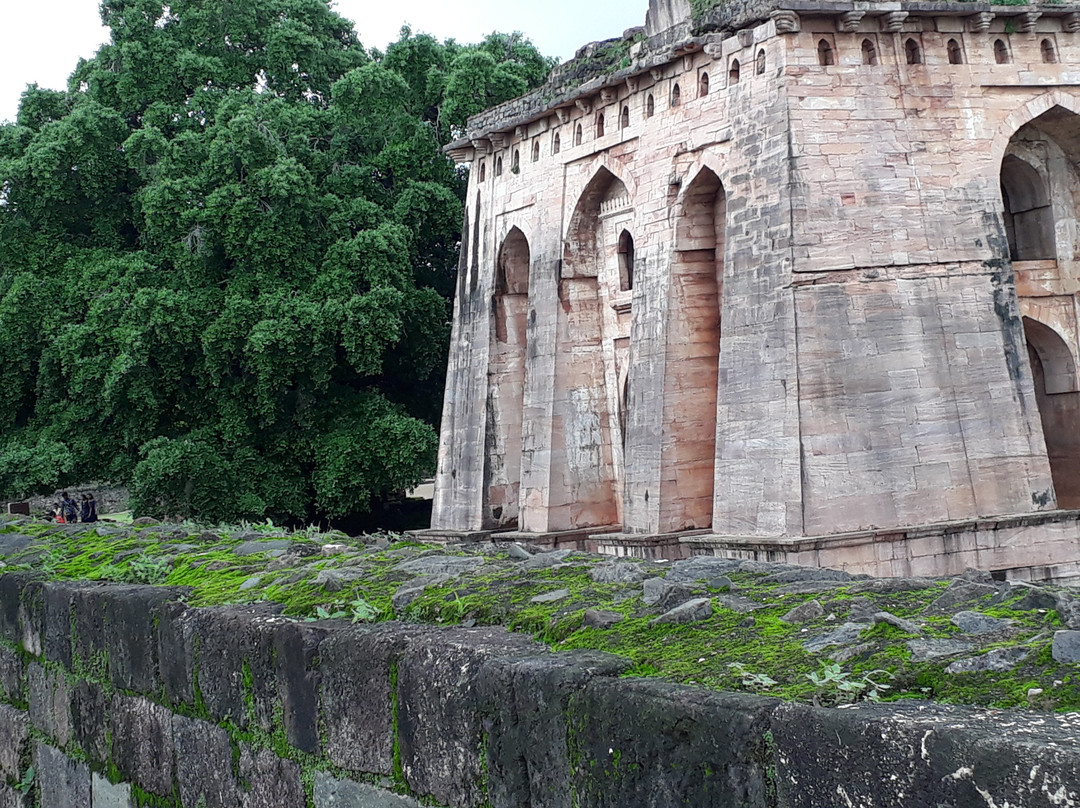 Hindola Mahal (Swing Palace)景点图片