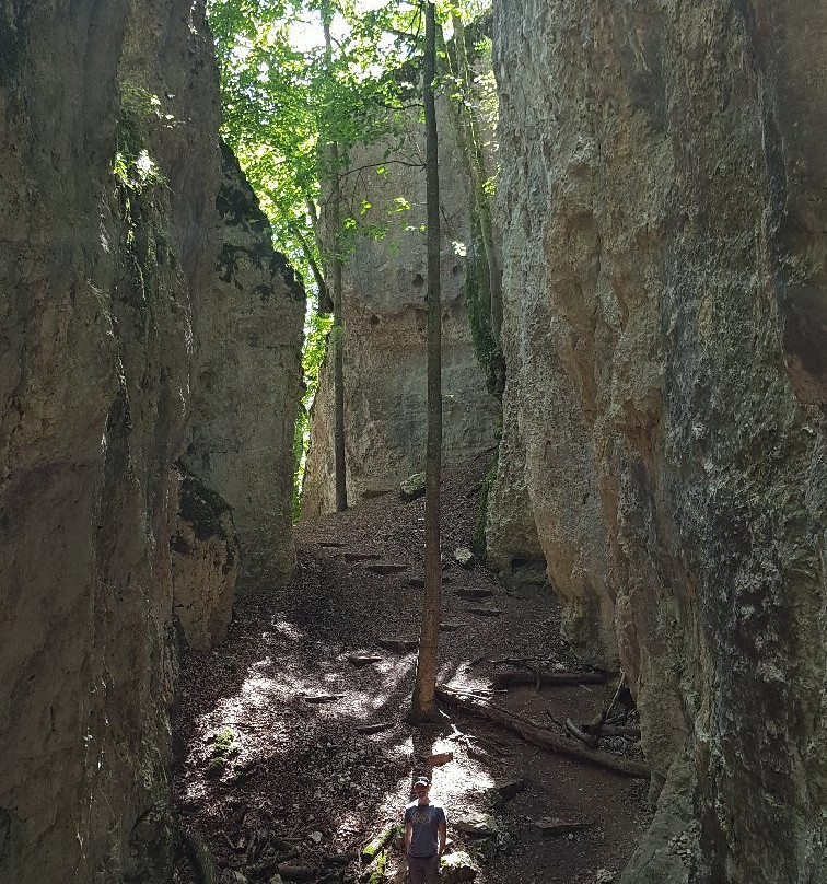 Grotte des Nains景点图片