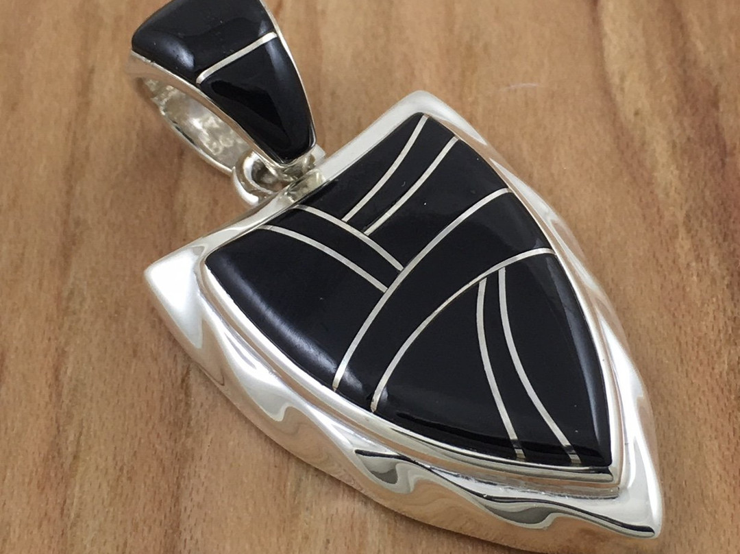 All Nations Trading-亨德森维尔必去景点