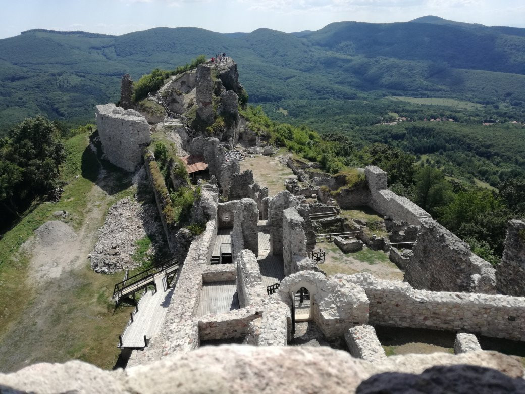 Castle of Regec景点图片