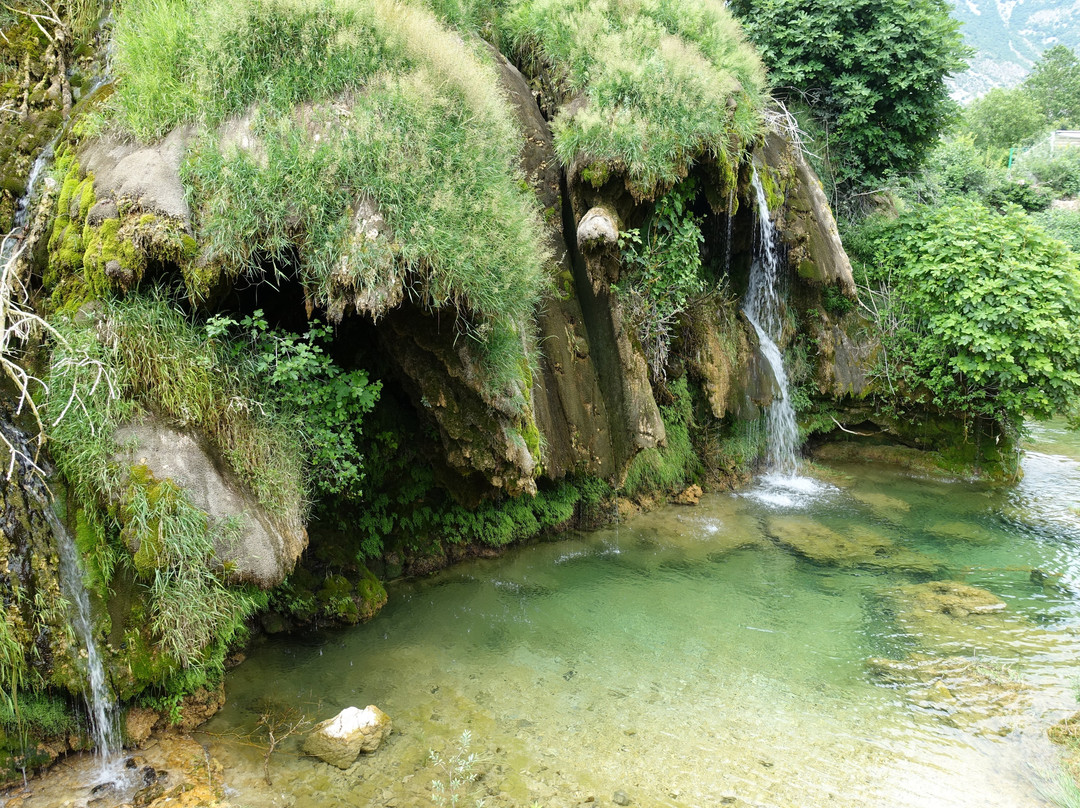 Provalije Waterfall景点图片